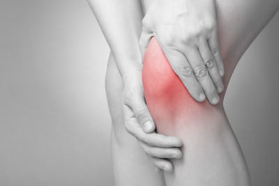 Grabbing-knee-pain